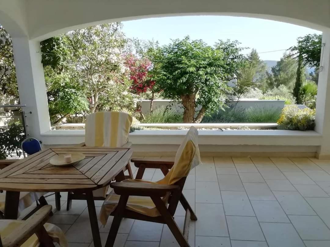 New apartment with private path to sea-Mirko - Housity