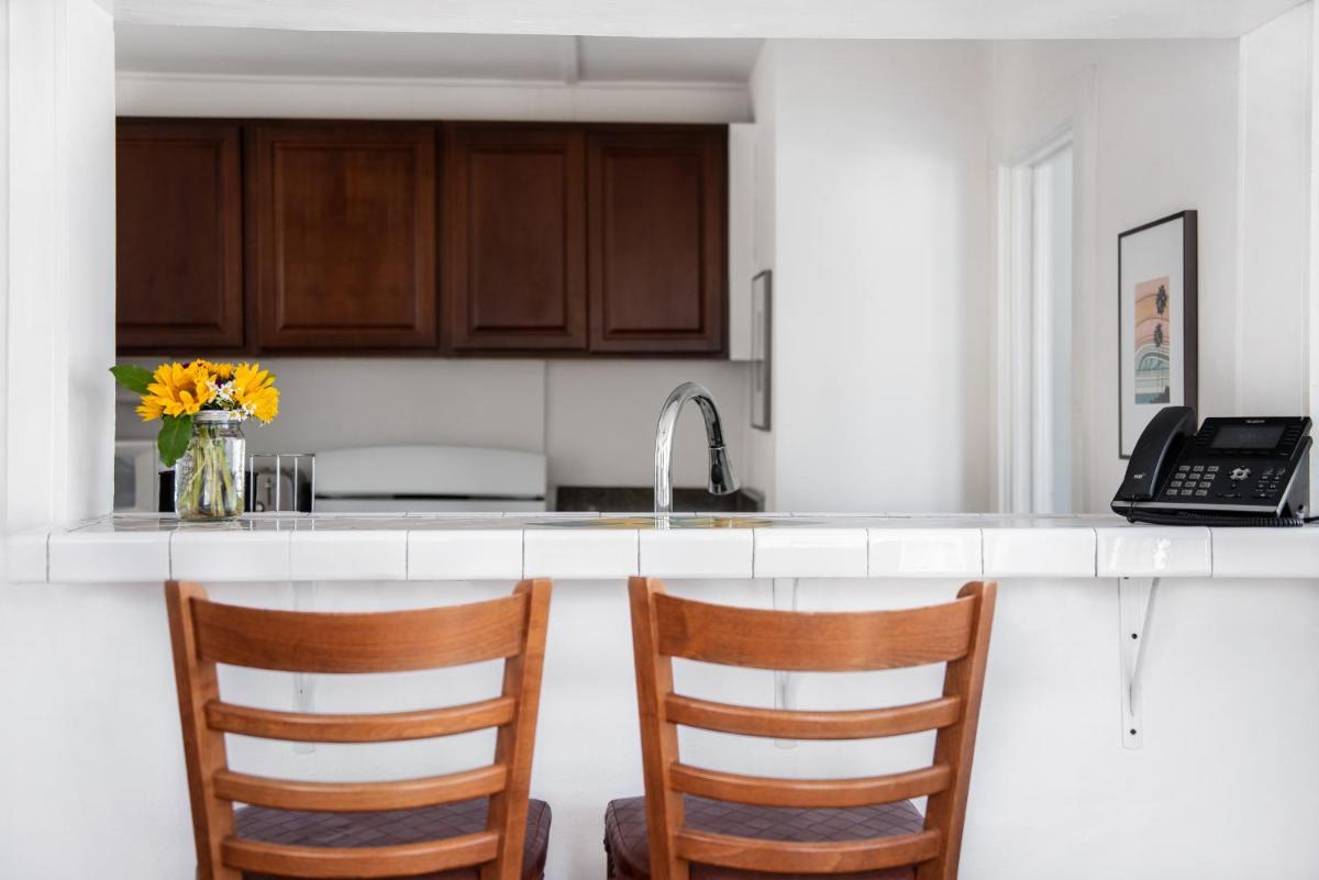 Hermosa Hotel - Housity