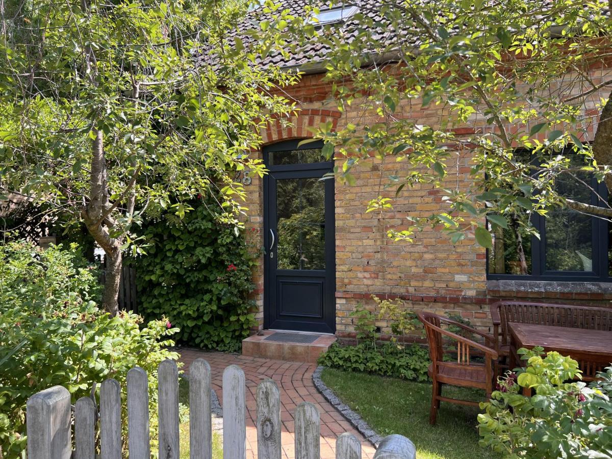 Die Welt ist ein Dorf. Lischow auch. - Housity
