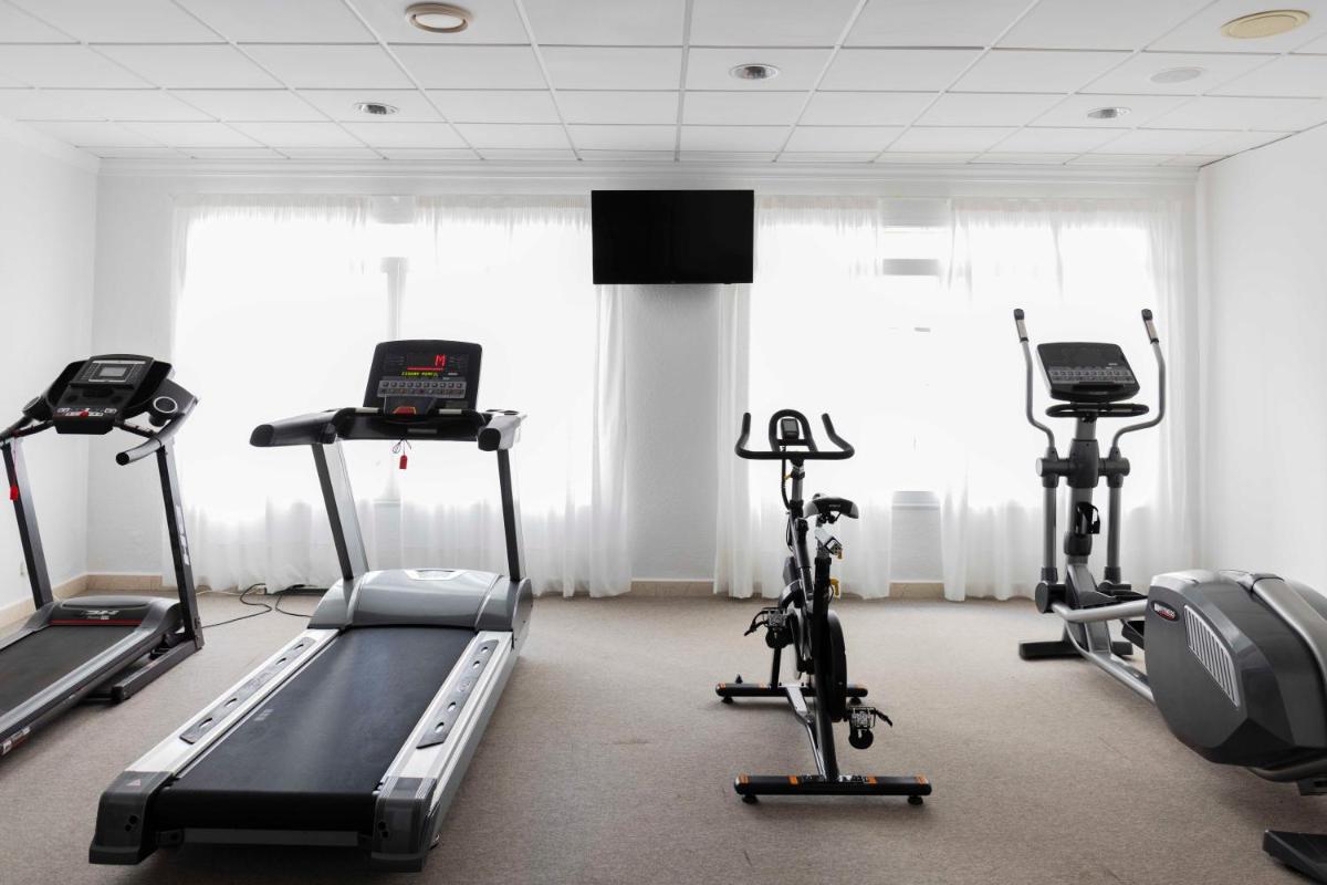 Gimnasio o instalaciones de fitness de Alfons Hotel