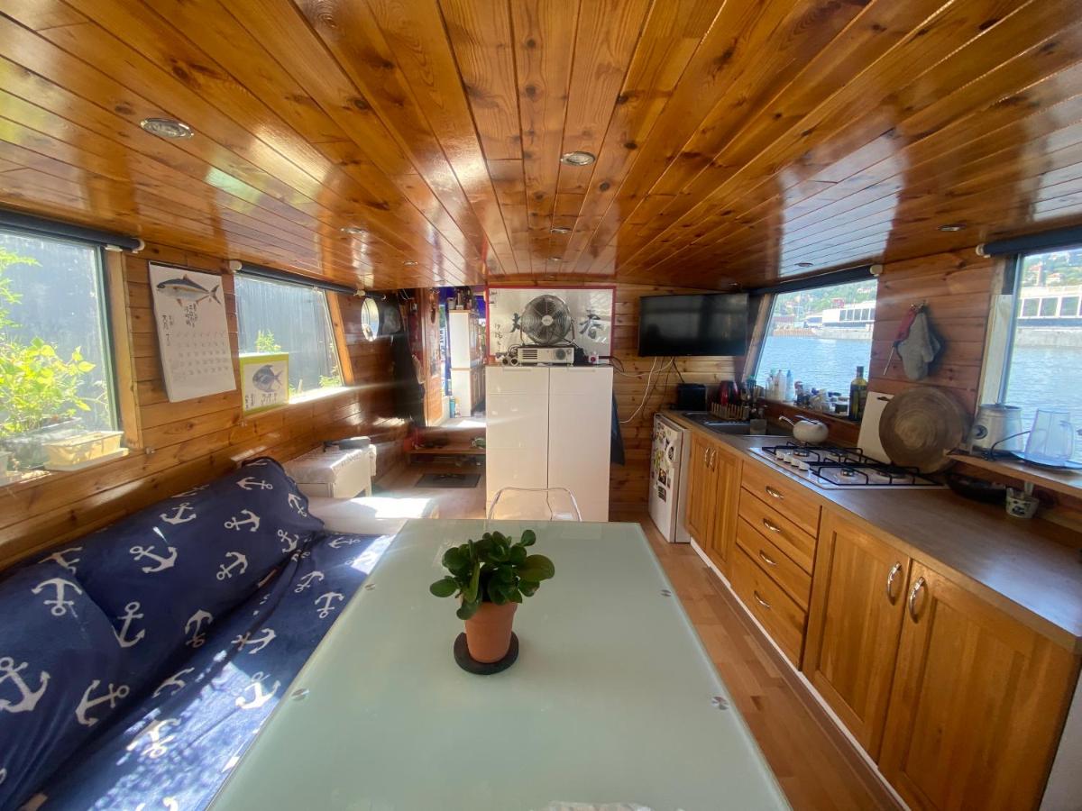 Houseboat Harukawa - Housity