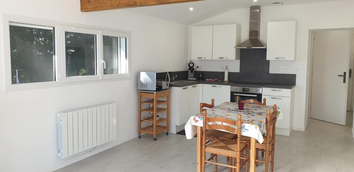 Les Rochettes, joli appartement, tout neuf, calme et paisible - Housity