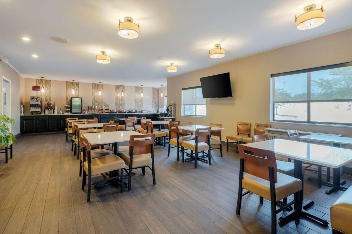 Best Western Plus Warsaw - Housity