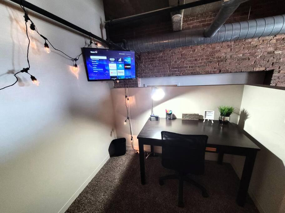 Cool South Loop Loft 5 Min to McCormick & Loop - Housity