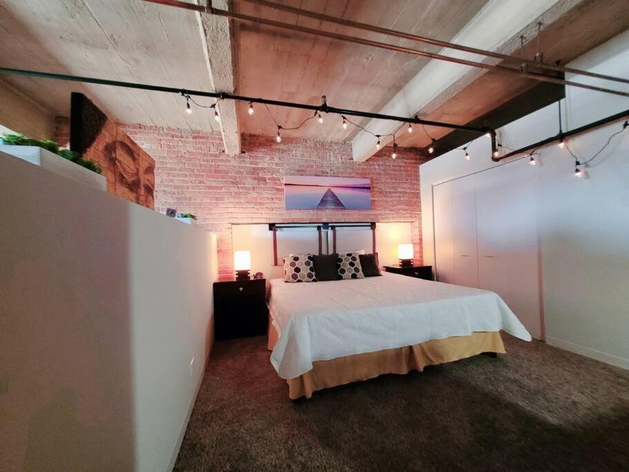Cool South Loop Loft 5 Min to McCormick & Loop - Housity
