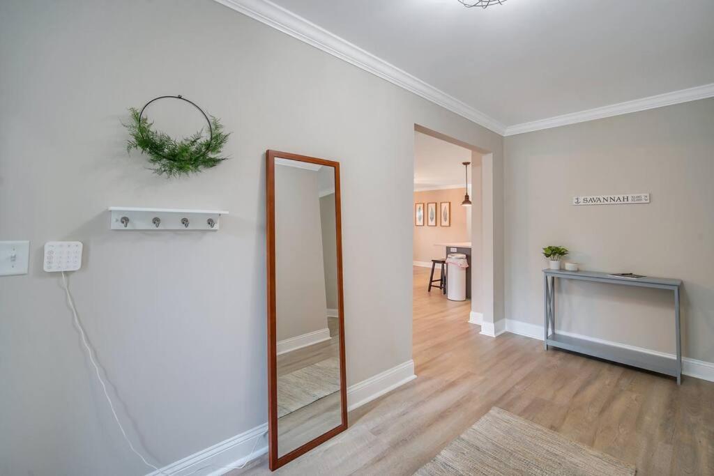 Beautiful New Construction Only 4 Min to Downtown! - Housity