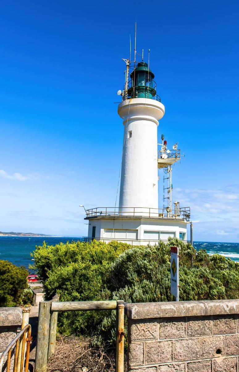 Point Lonsdale Beach House - Relax Beach Surf Golf - Housity