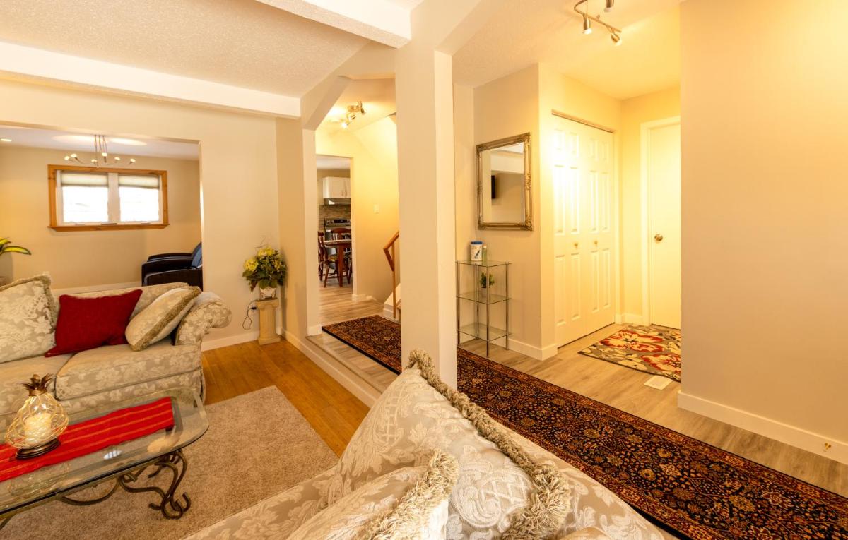 comfortable house located 10 minutes from downtown - Housity