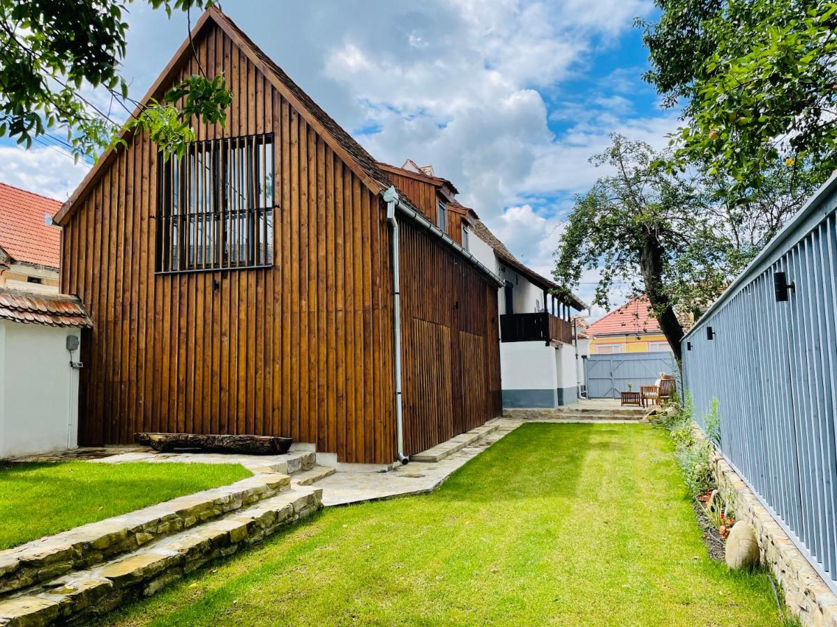 Casa Boierului Comanici - Housity