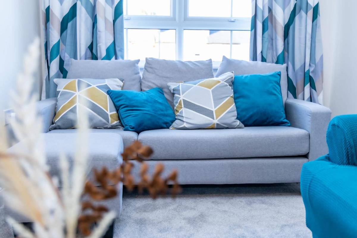 Stunning 3-Bed Risa House in Beeston Nottingham - Housity