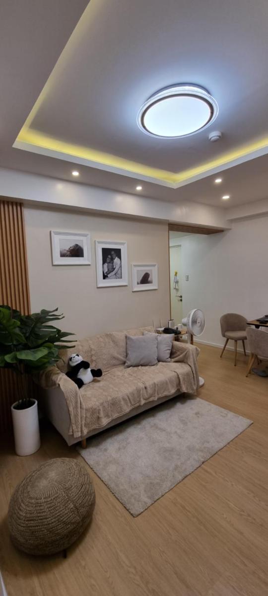 Modern Muji themed 2-bedroom condo - Housity