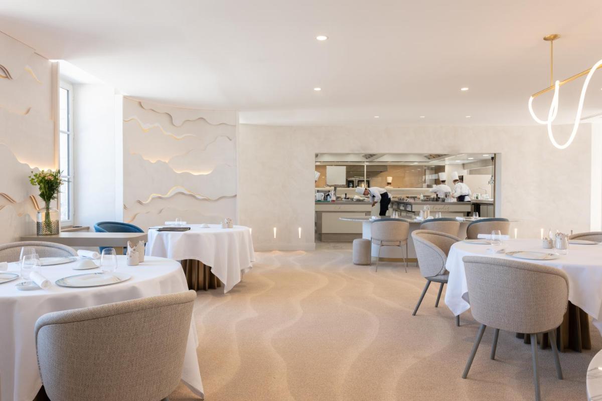 Restaurant ou autre lieu de restauration dans l'établissement Fleur de Loire
