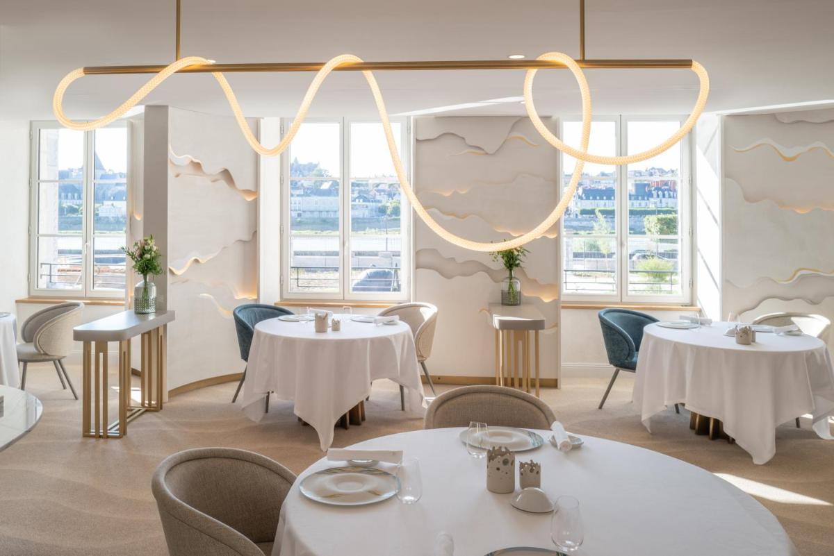 Restaurant ou autre lieu de restauration dans l'établissement Fleur de Loire Restaurant ou autre lieu de restauration dans l'établissement Fleur de Loire