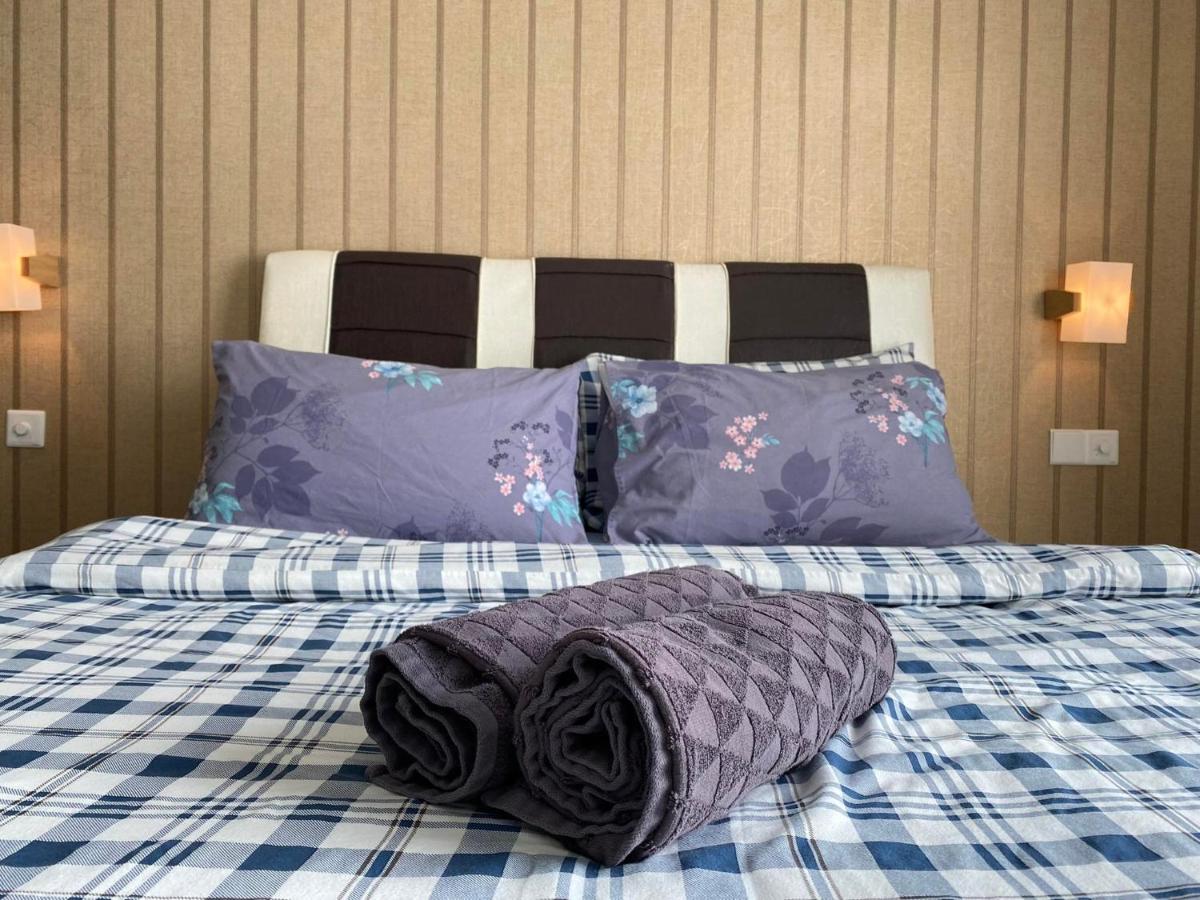【NETFLIX】Suasana Suites,Nxt to CIQ【PoolGym&WIFI】 - Housity