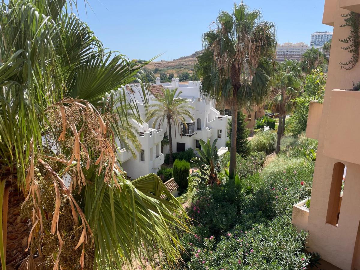 Vistas al mar en urbanización con 5 piscinas - Housity
