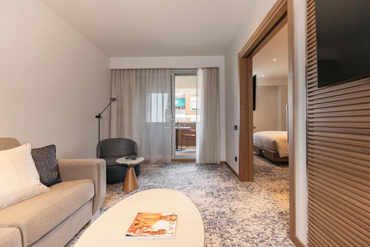 Zona de estar de InterContinental Barcelona by IHG