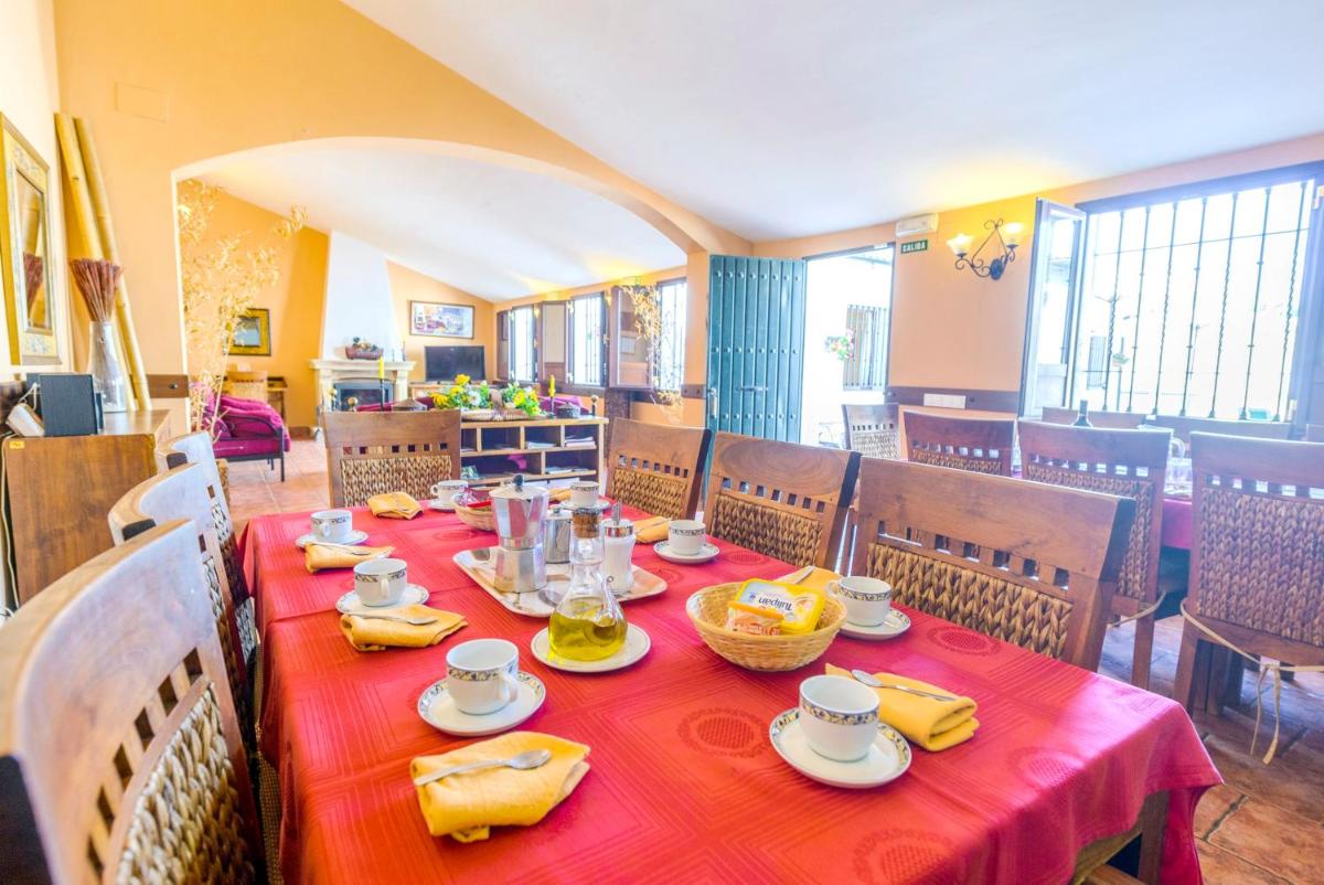 Suitetrails - 10 bedrooms villa with indoor pool furnished terrace and wifi at Rivero de Posadas