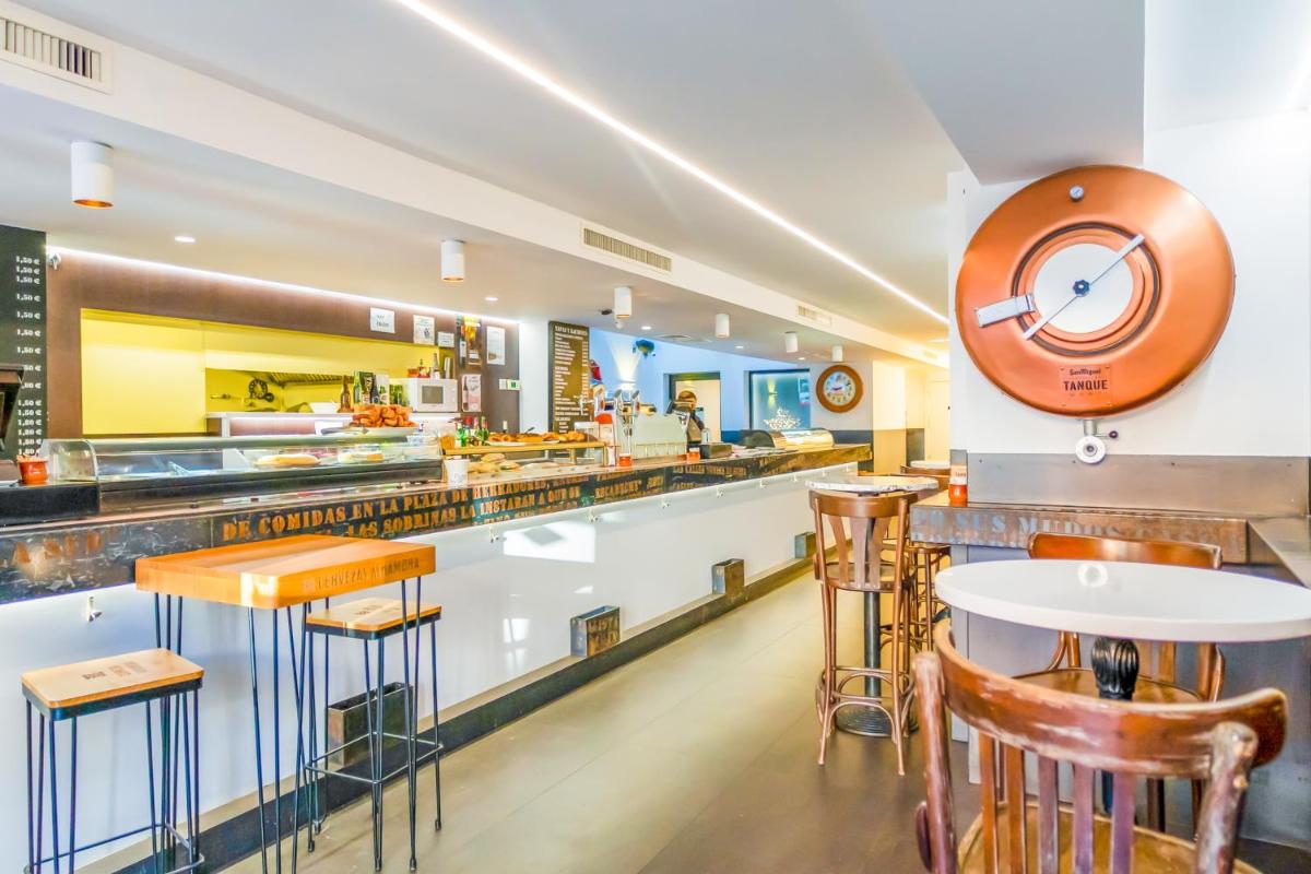 Hotel Apolonia Soria - Housity