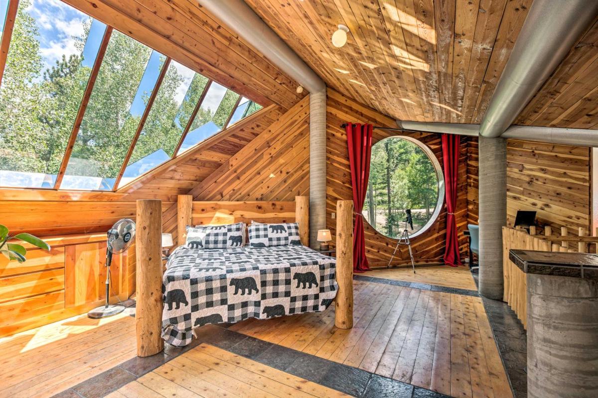 Angel Fire Cabin with Deck about 2 Mi to Ski and Hiking! - Housity