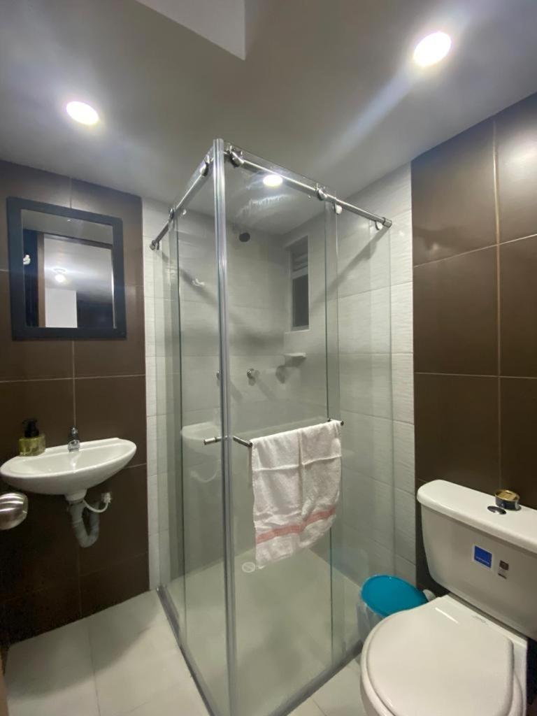HOUSE LA BONITA PINK - Housity