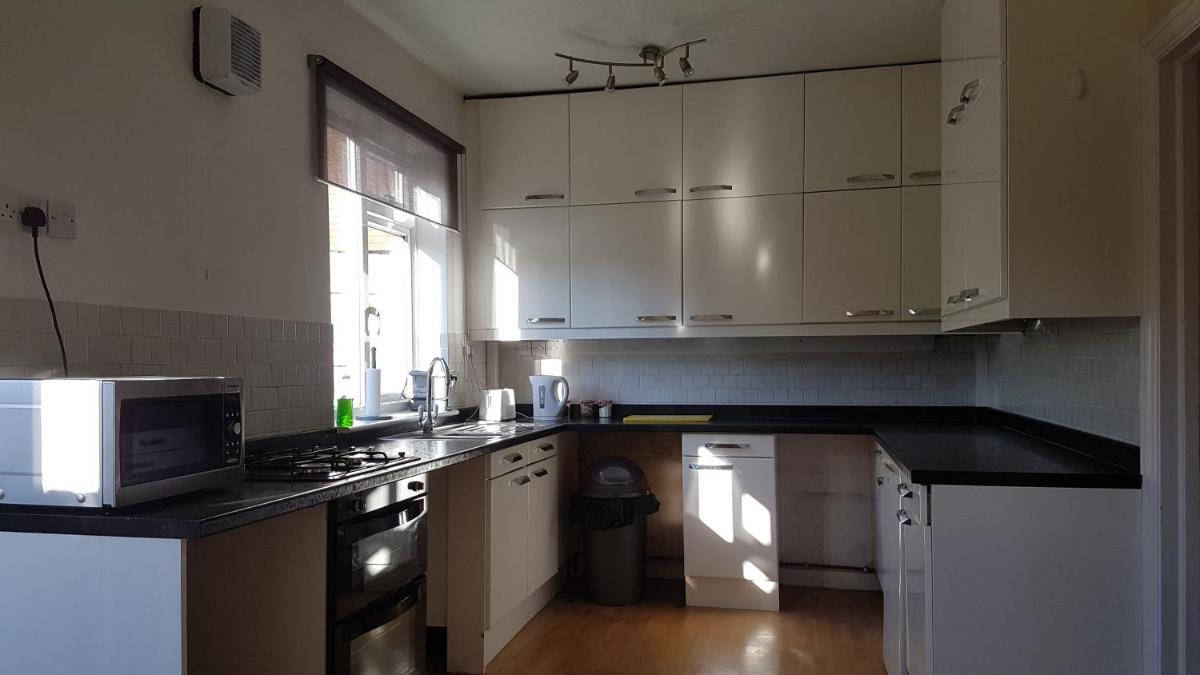 Private Rooms just 19 minutes from Central London - Housity