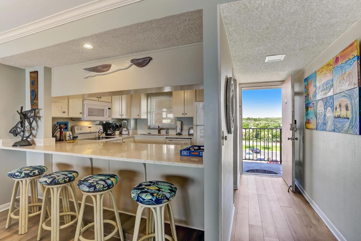 Suitetrails - Unobstructed Oceanfront View-Direct Beach Access-Oceanfront Pool-Amelia South L4