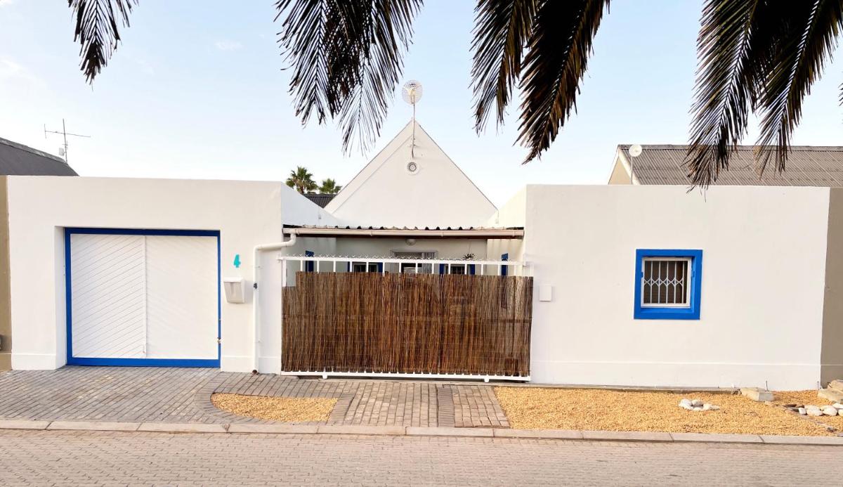 Self Catering Saldanha House - Housity