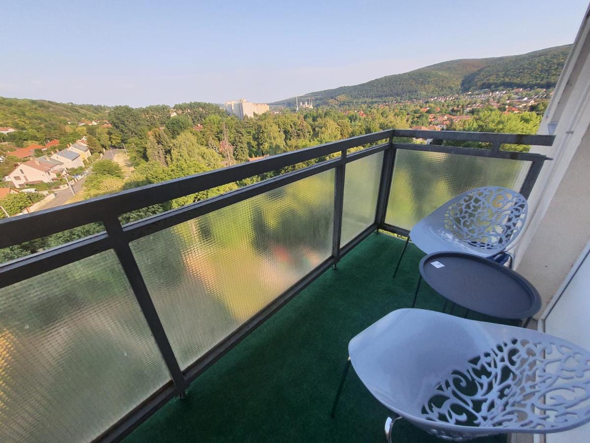 Hegyalja Apartman - Housity
