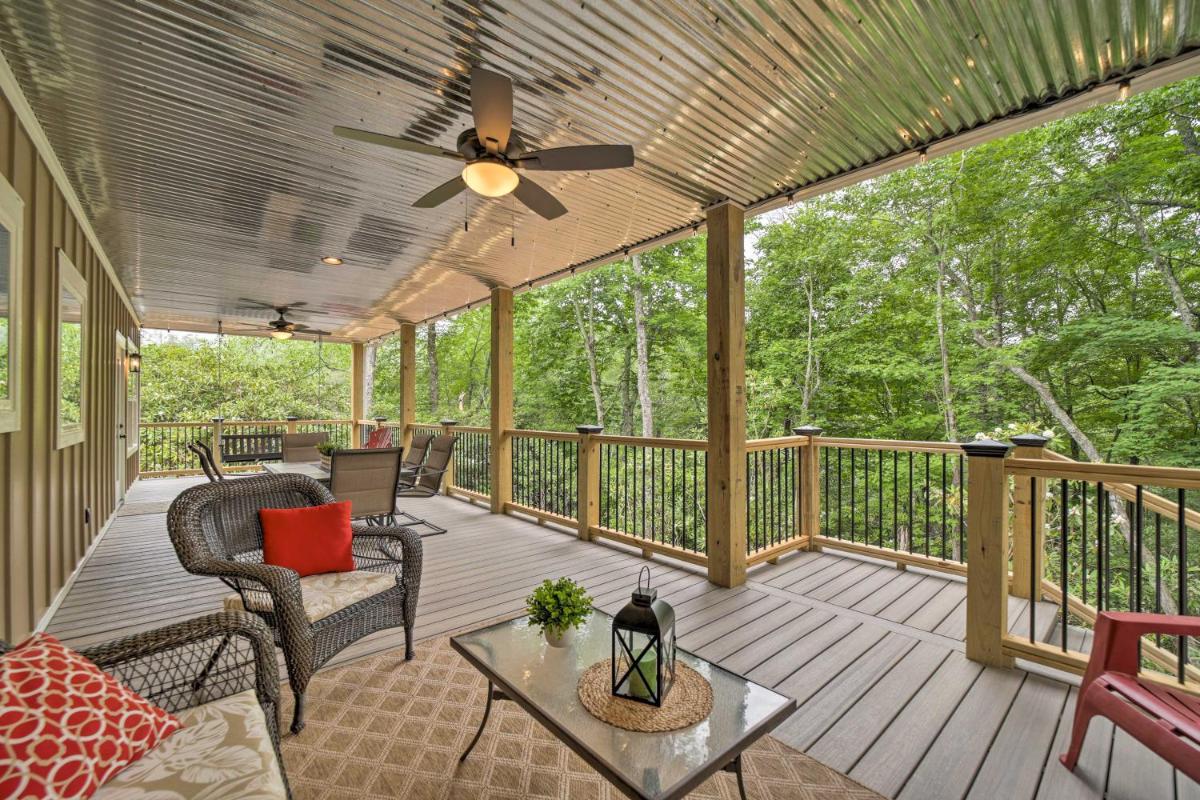Scenic Sapphire Hideaway 5 Mi to Ski Resort! - Housity