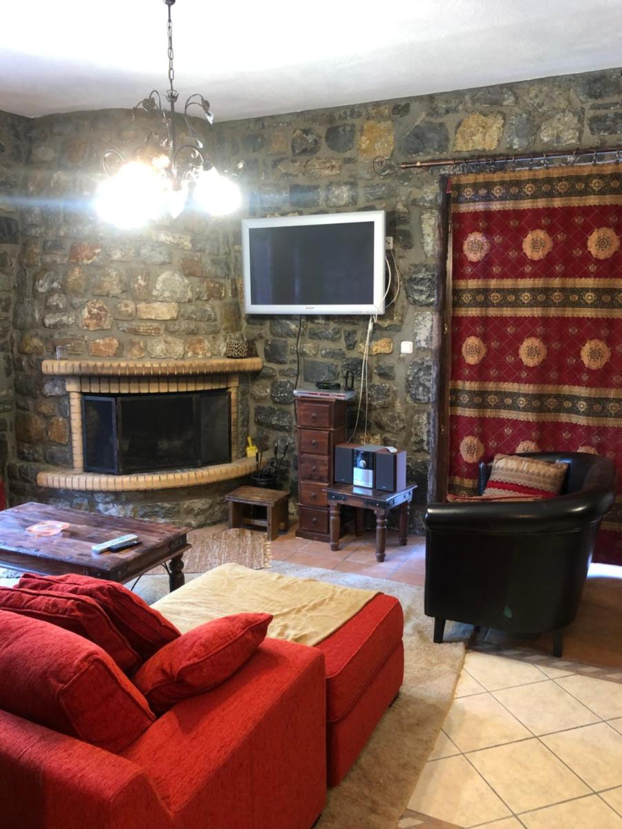 TRADITIONAL GUEST HOUSE - Housity