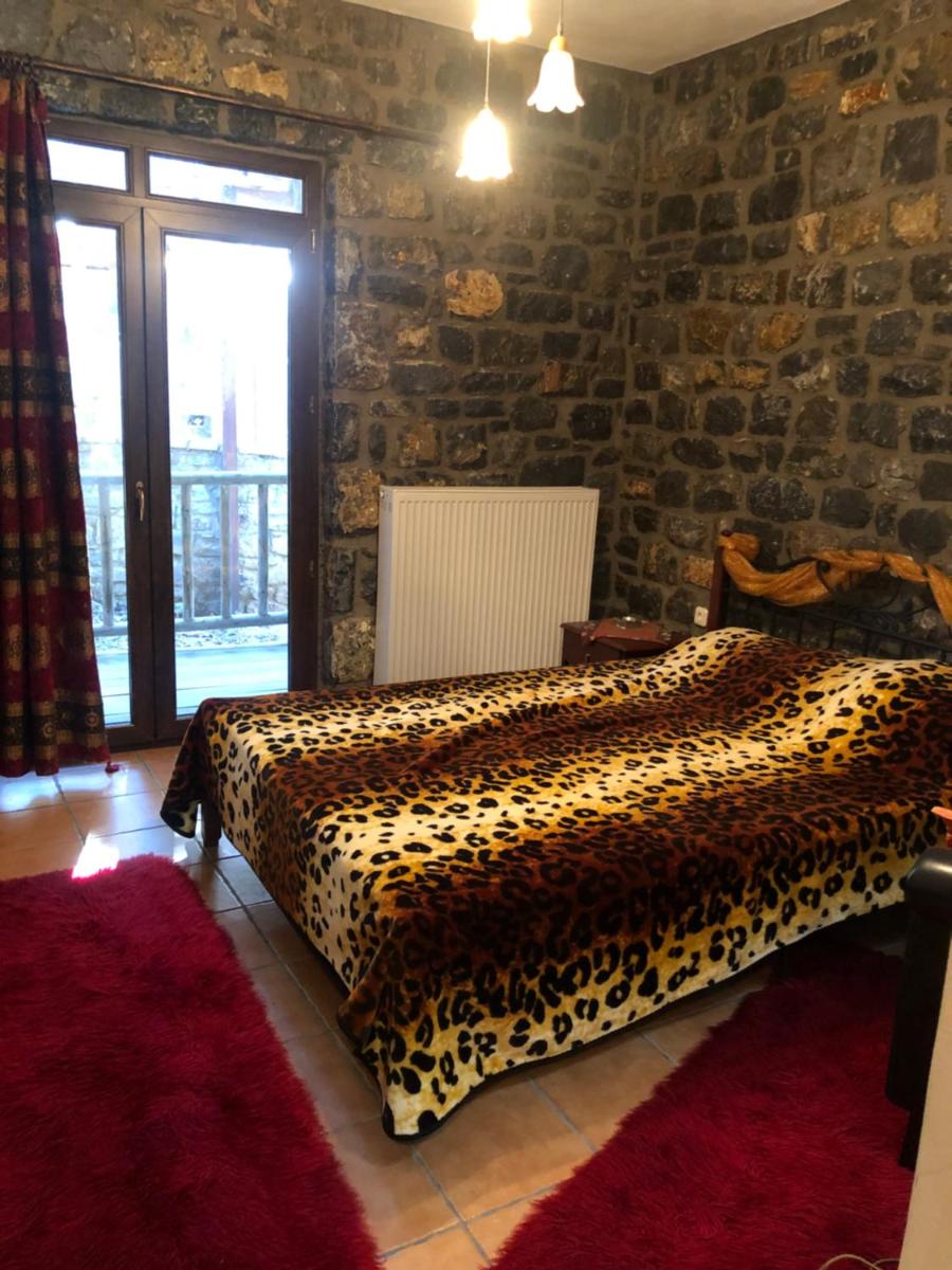 TRADITIONAL GUEST HOUSE - Housity