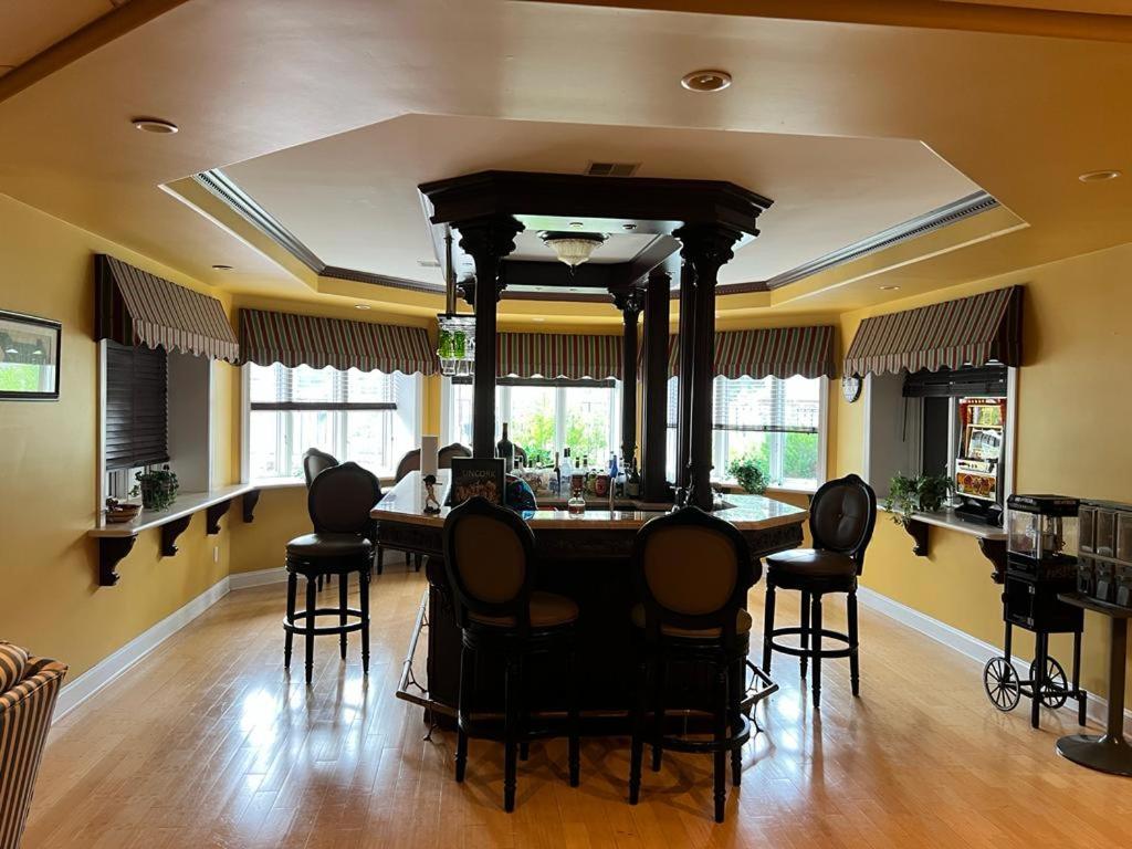 Victorian Home - Housity