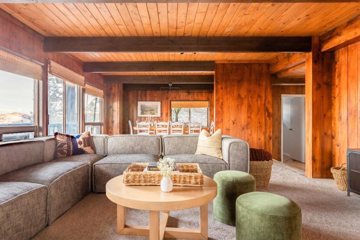Treetop by AvantStay Rustic Secluded Cabin w Views in Summit Park - Housity