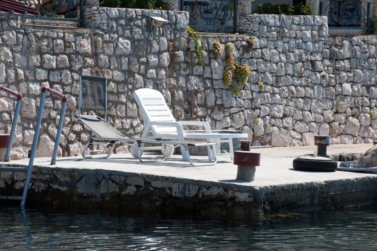 Apartments and rooms by the sea Klek, Neretva Delta - Usce Neretve - 16975 - Housity