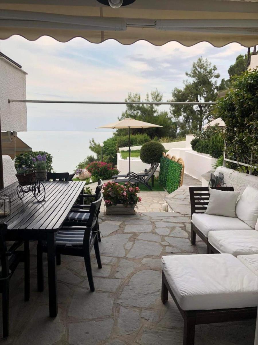 DREAMY SUMMER HOUSE - Housity