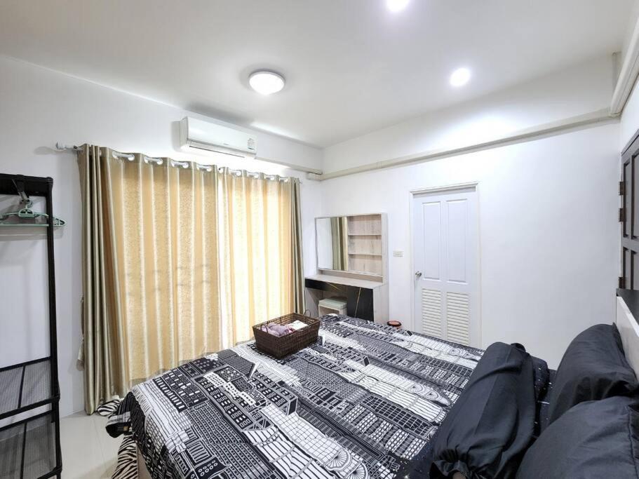 Boxsoon Nimman 3 # 4beds 4bahts - Housity