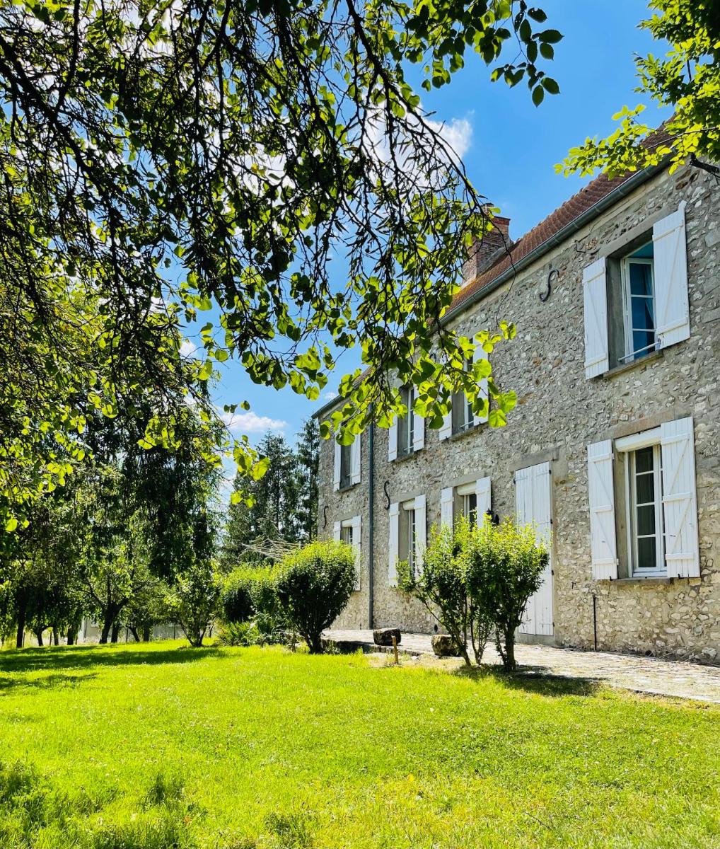 Magnifique Villa Familiale avec Piscine / Cheminée - Housity