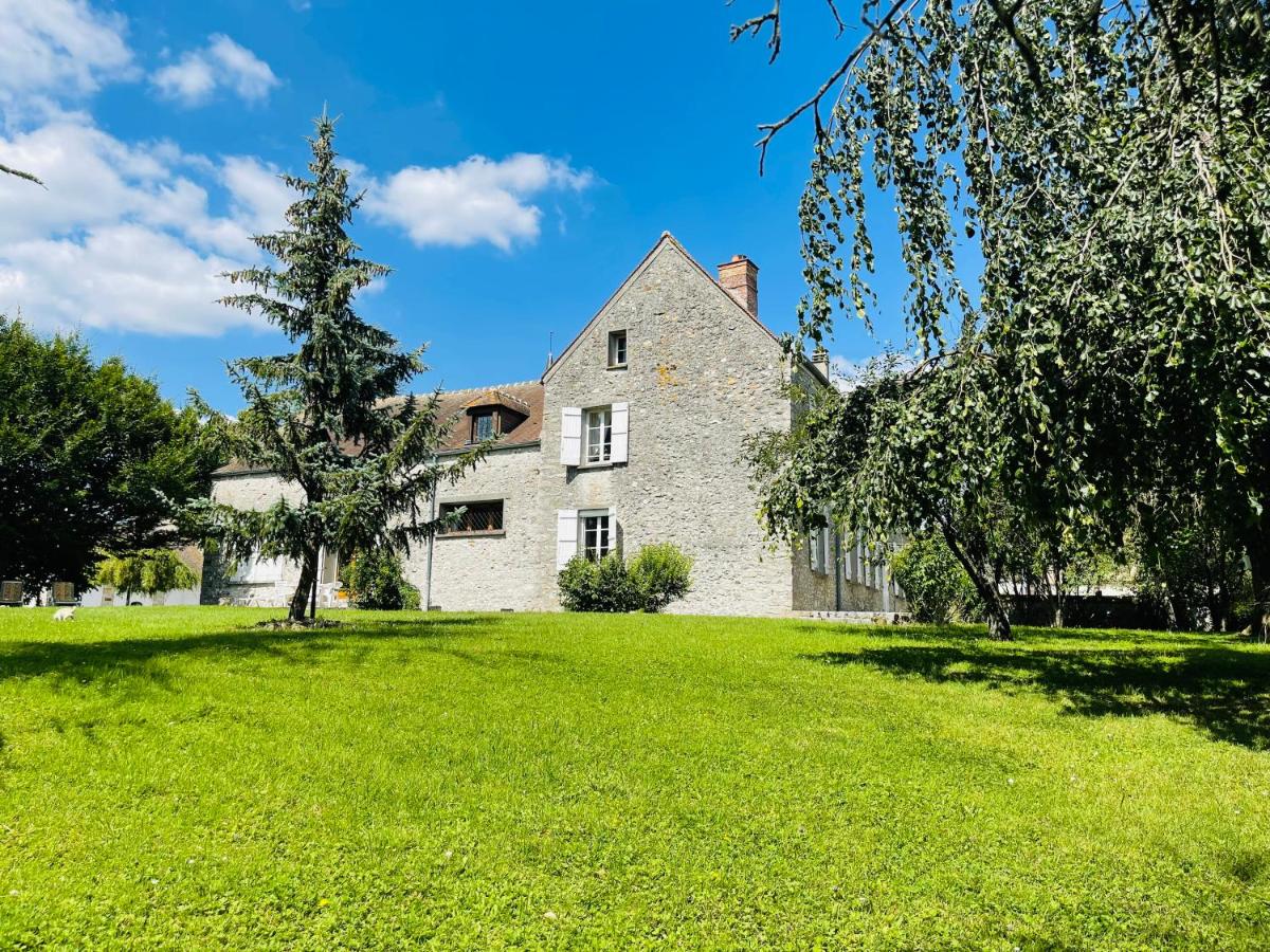 Magnifique Villa Familiale avec Piscine / Cheminée - Housity