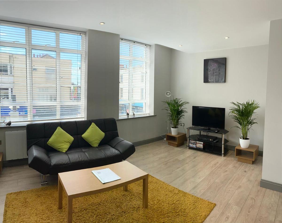 A Spacious 1 Bedroom Brighton Gem - Hizvo
