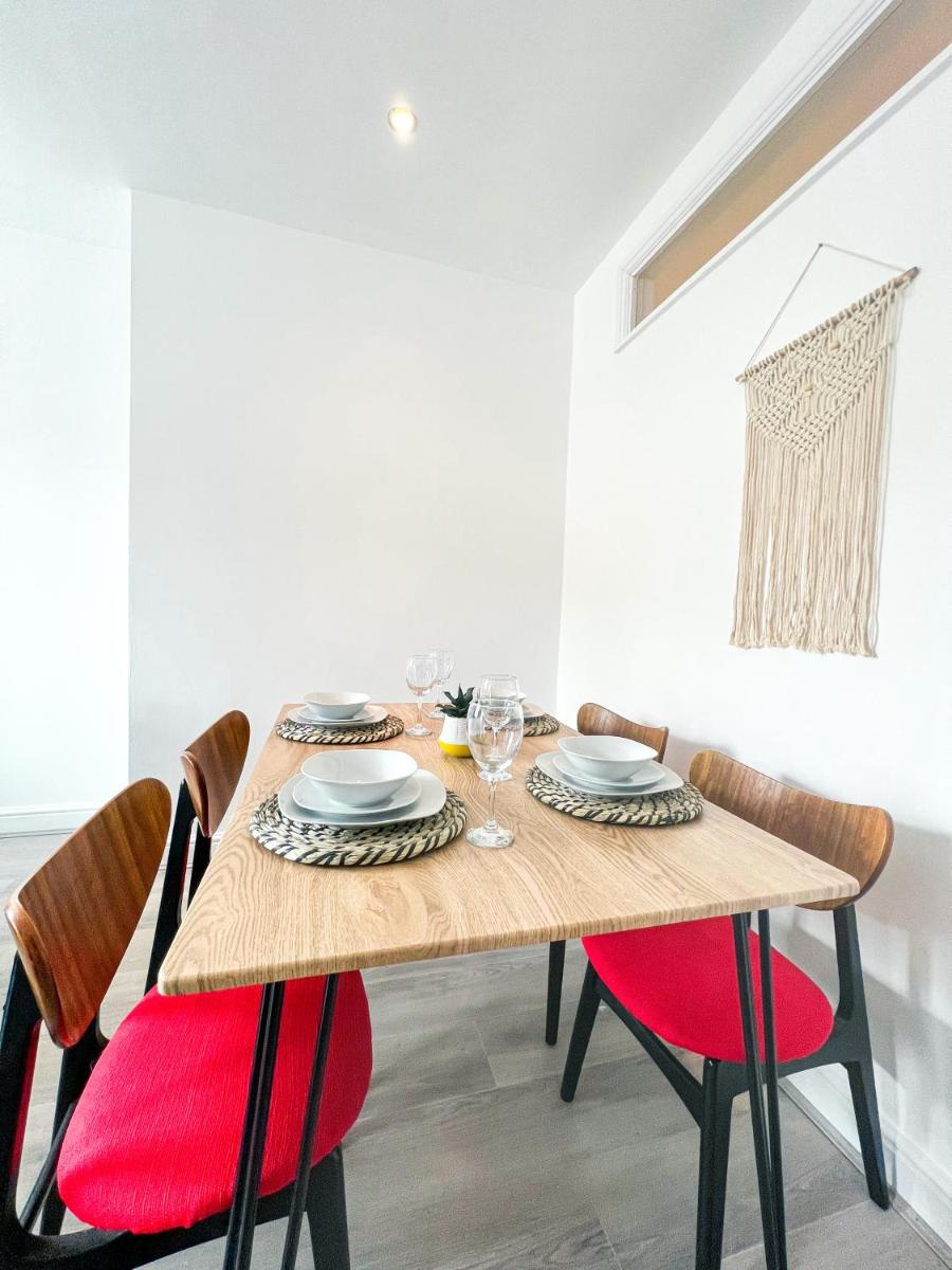 The County Staycation - Housity
