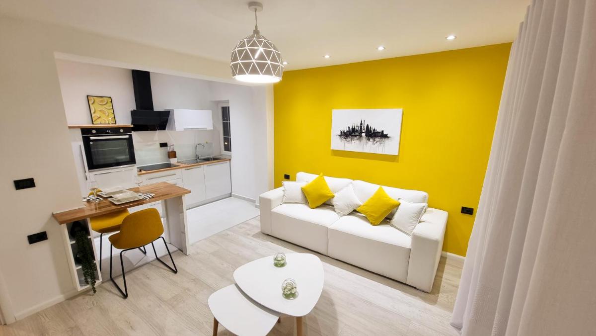 Suitetrails - 'The Yellow' Condo