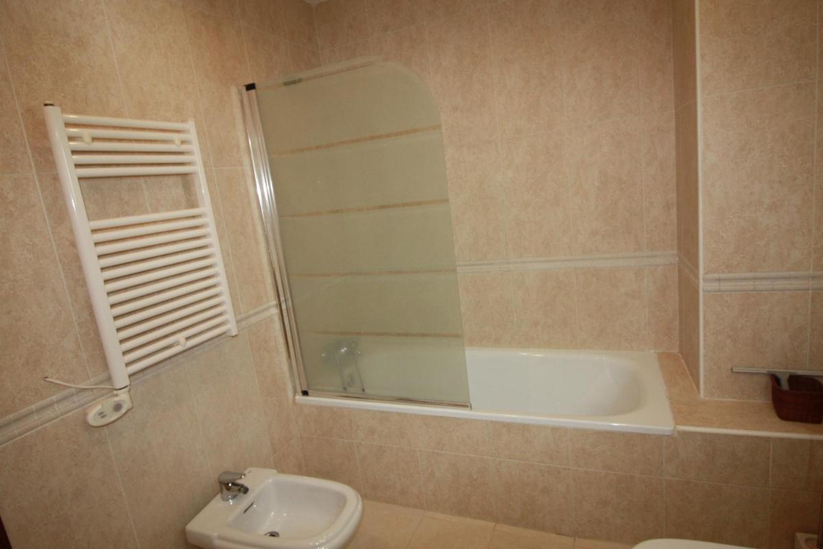 Remarkable 3-Bed House in Alhaurin el Grande - Housity