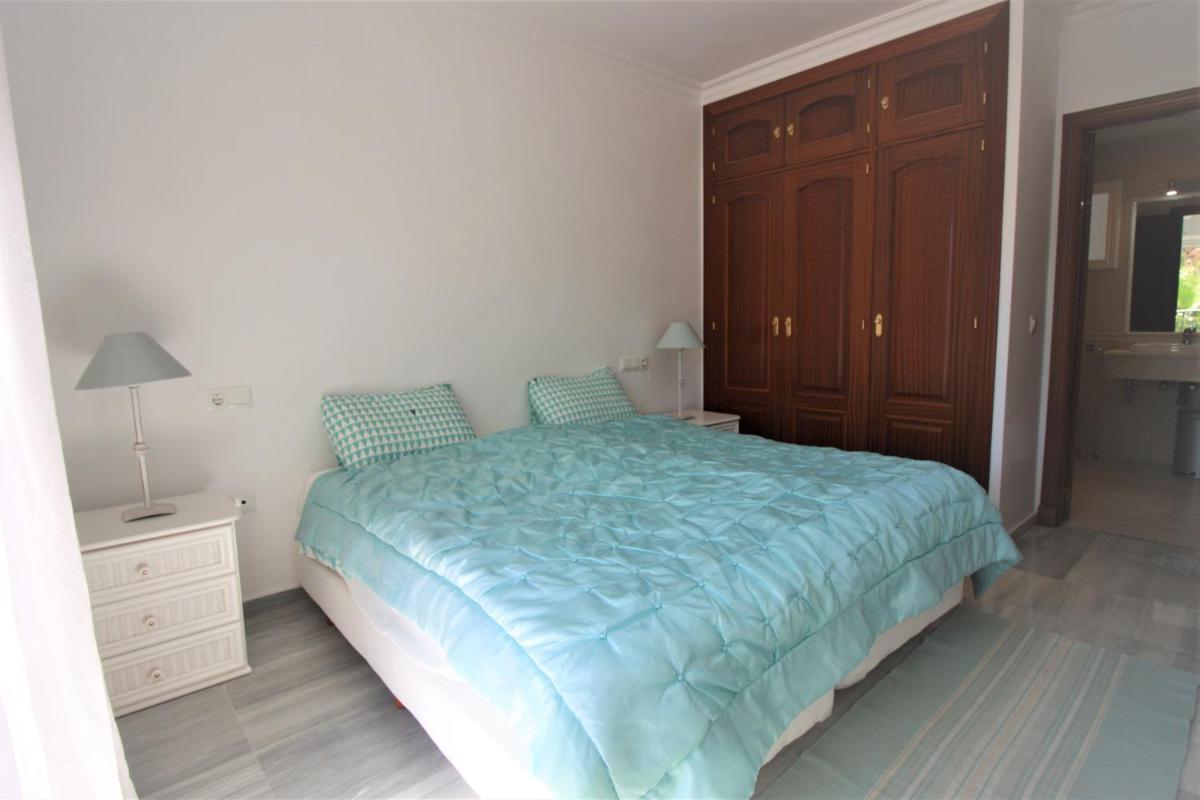 Remarkable 3-Bed House in Alhaurin el Grande - Housity