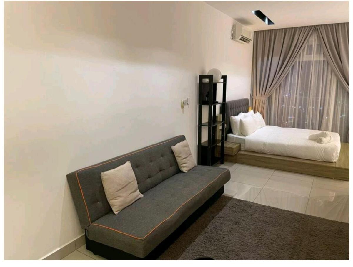 Suasana Suites D'Homestay01 JB Town - Housity