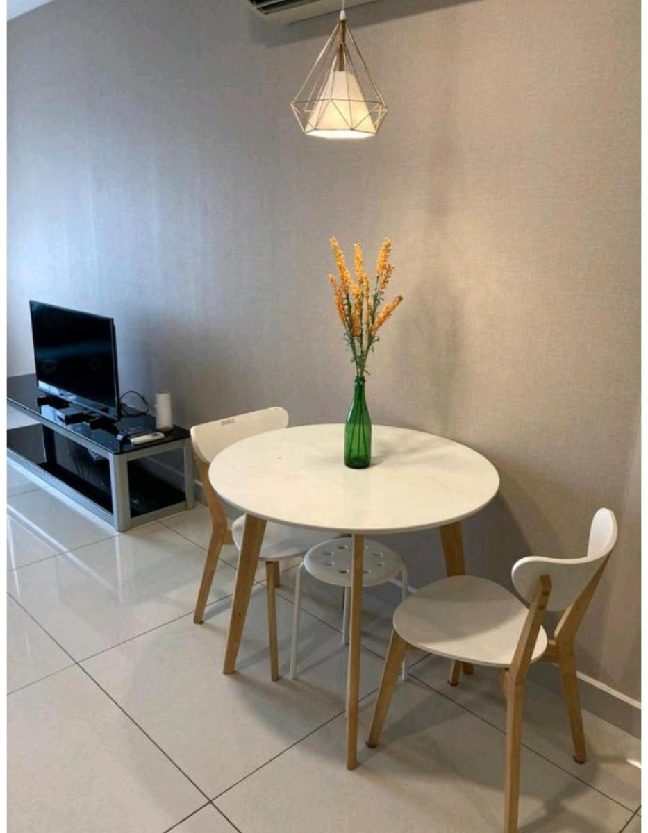 Suasana Suites D'Homestay01 JB Town - Housity