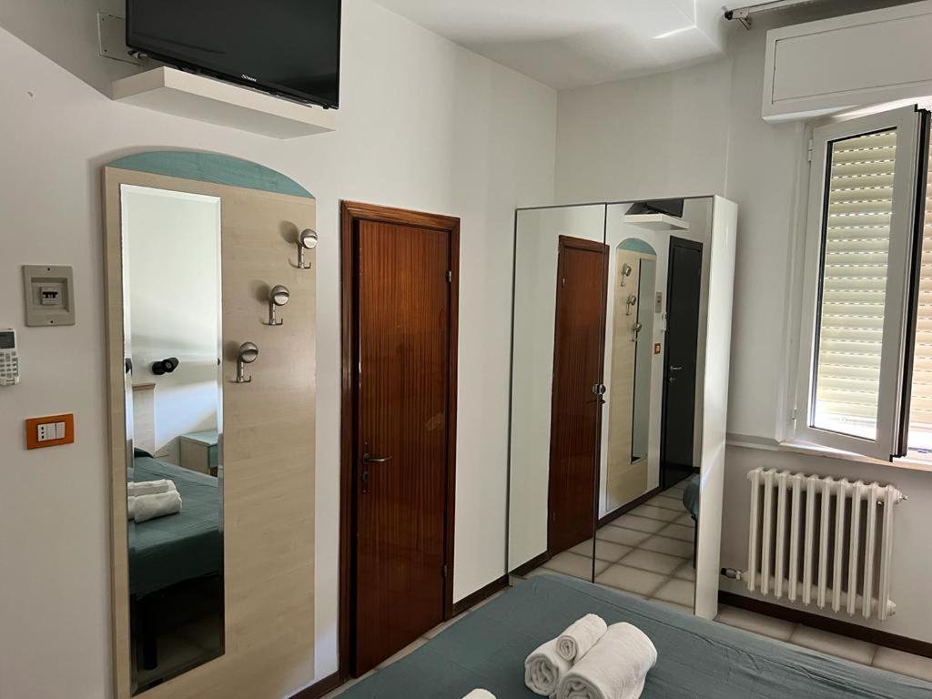 Ubika Hotel - Housity