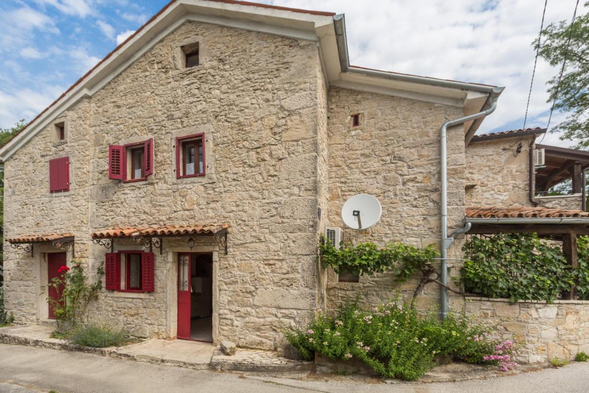 Apartments with a parking space Motovun - Brkac, Central Istria - Sredisnja Istra - 19835 - Housity
