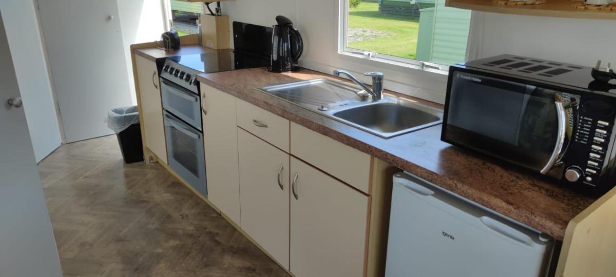 Ocean Edge Holiday Park 2 Bedroom Static Caravan - Housity