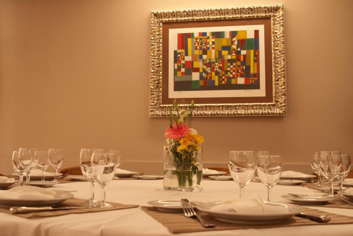 Hotel Rainha D. Amélia, Arts & Leisure - Housity