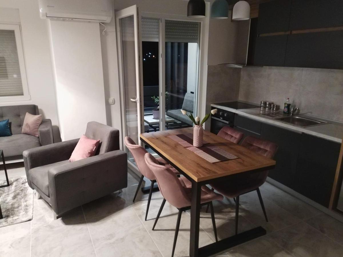 Ruza Apartments - Housity